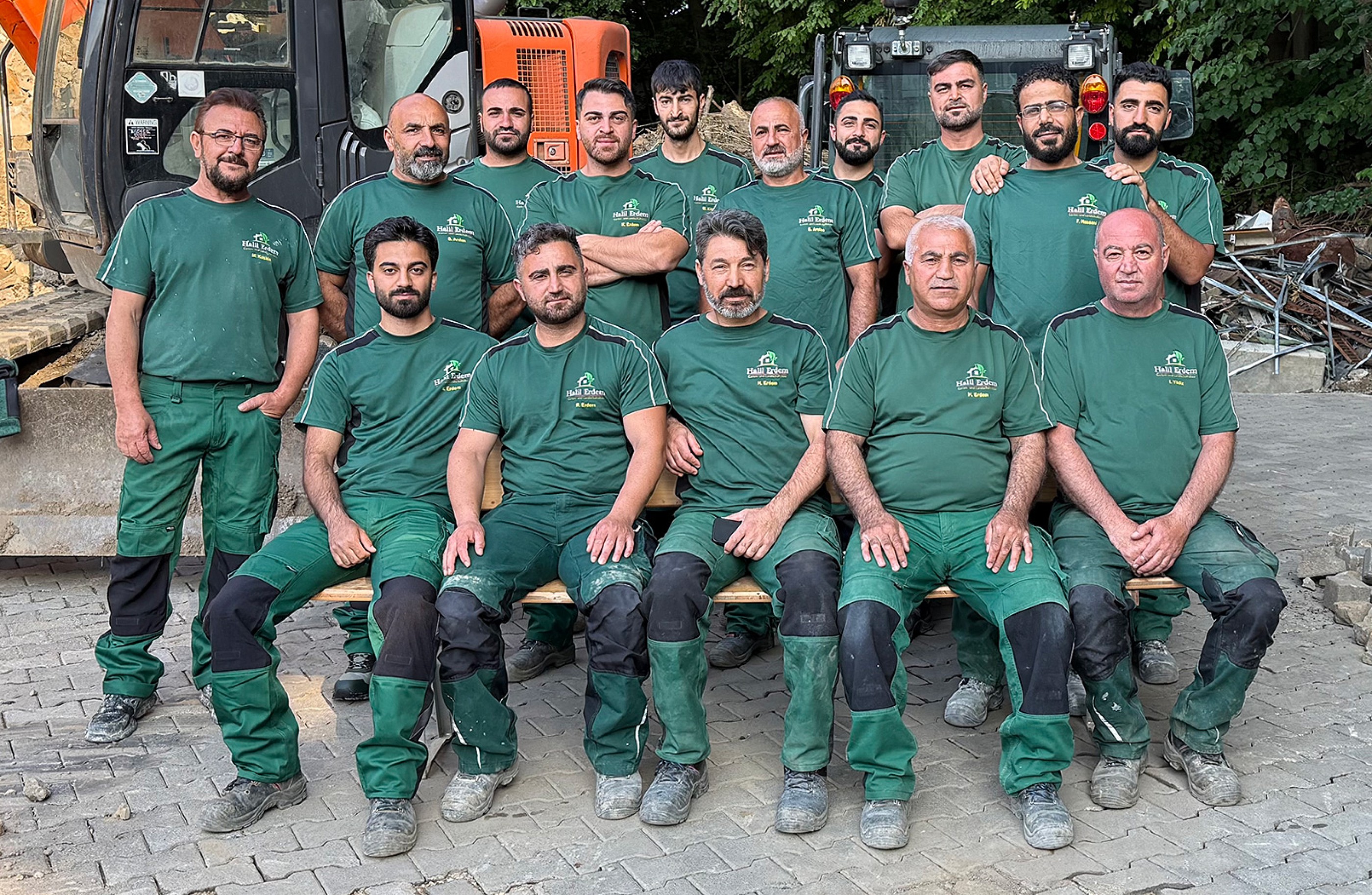 Das gesamte Team der Firma Halil Erdem Garten- und Landschaftsbau
